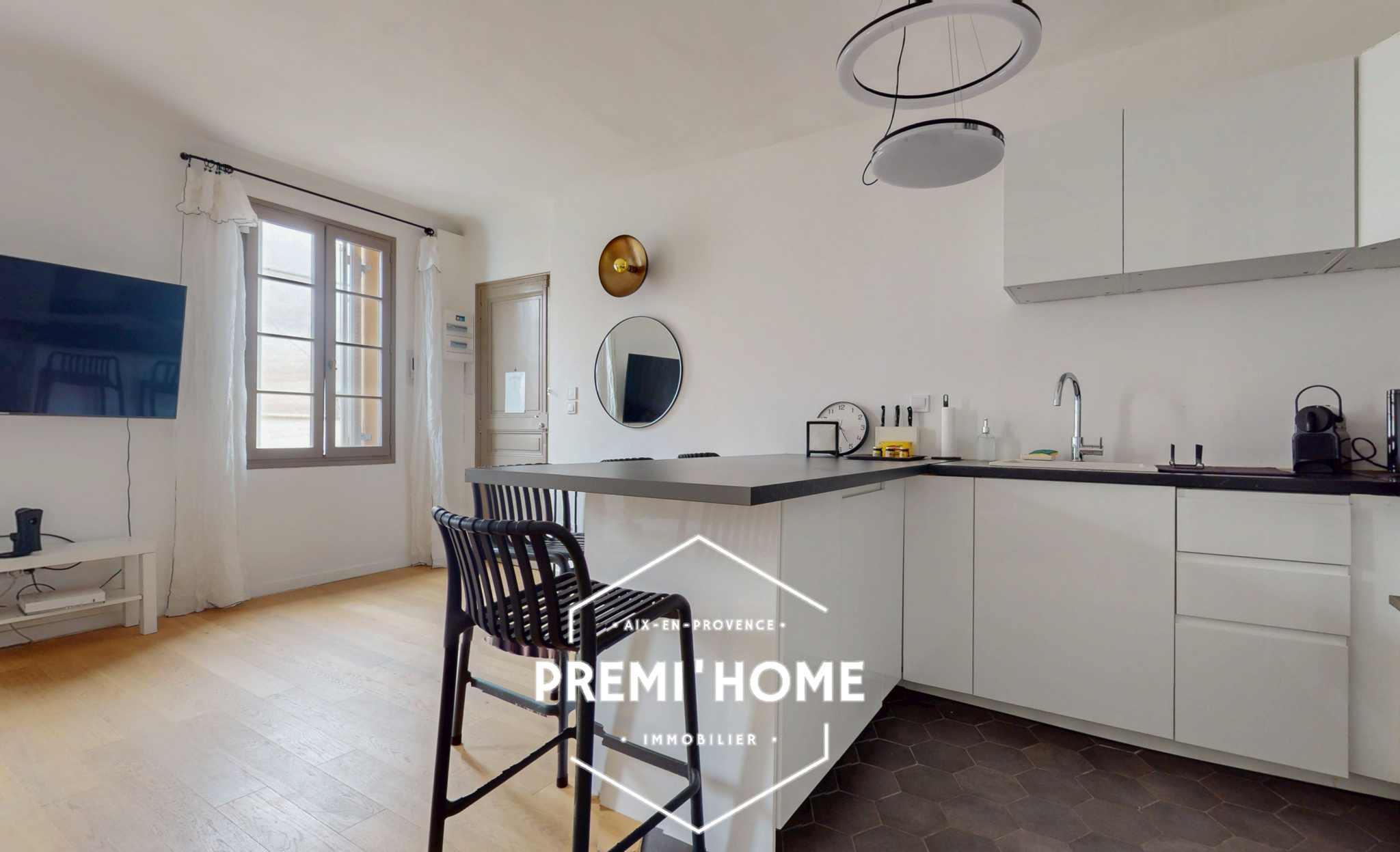 T3 RENOVE A VENDRE CENTRE HISTORIQUE AIX EN PROVENCE - Premi'home Agence immobilière Aix En Provence